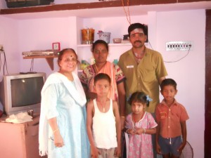 Jaya with Auto Kannan's family